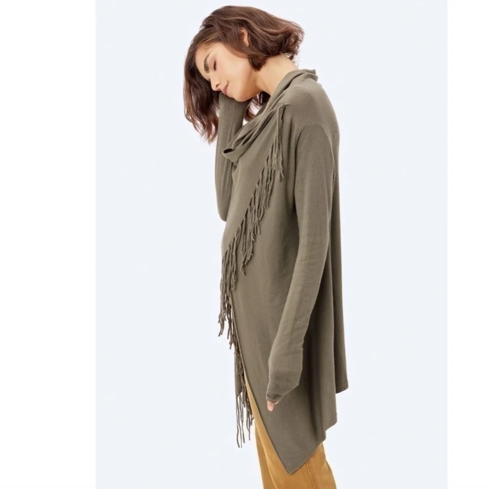 Lovestich Carys Fringed Sweater - Picture 1 of 2